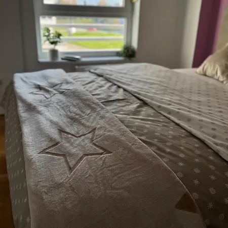 Lux Sunshine Apartman Noviborik * 바냐루카