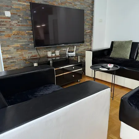 Lux Sunshine Apartman Noviborik Apartamento
