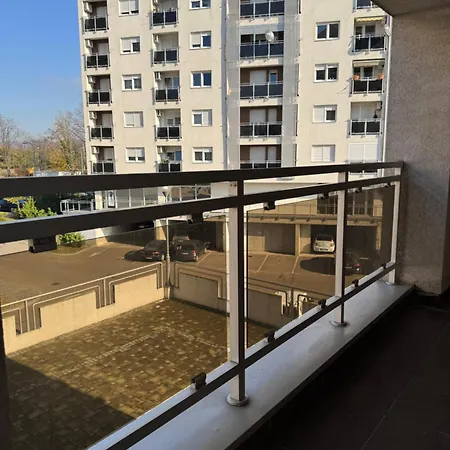 아파트 Lux Sunshine Apartman Noviborik