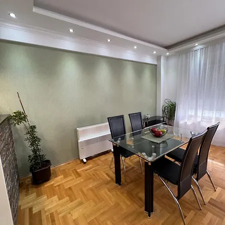 Apartamento Lux Sunshine Apartman Noviborik *