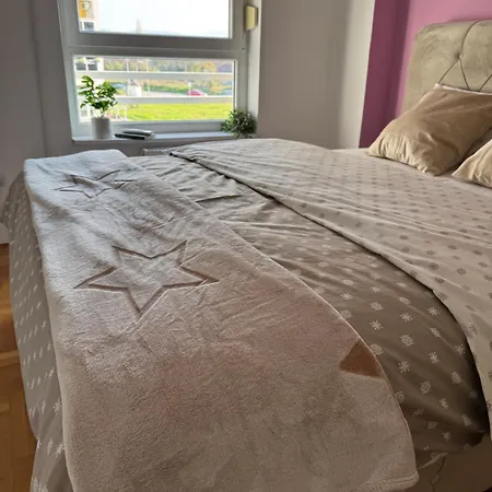 Lux Sunshine Apartman Noviborik Apartamento Banja Luka