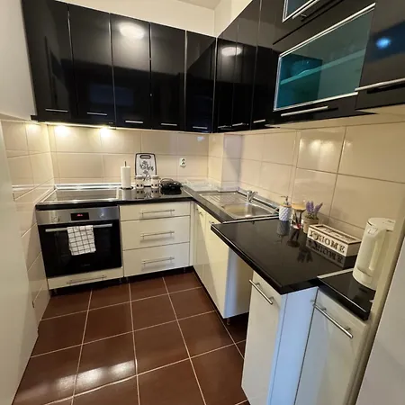 Lux Sunshine Apartman Noviborik Apartamento *